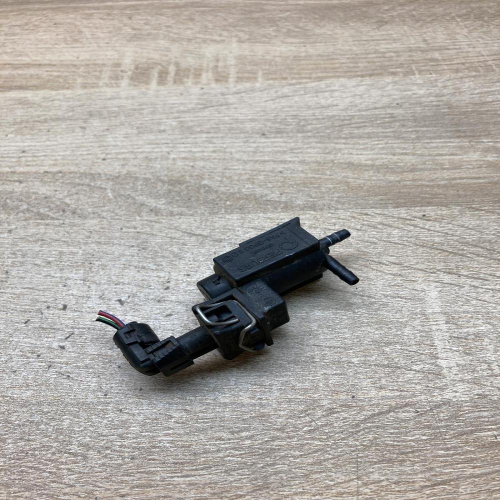 90530039   Valve vacuum Opel Zafira A