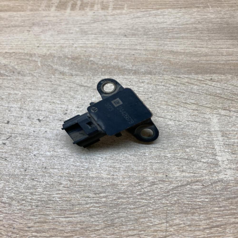 24426679   Air pressure sensor Opel Zafira A