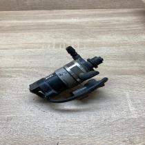 22613   Windscreen/windshield washer pump Honda CR-V