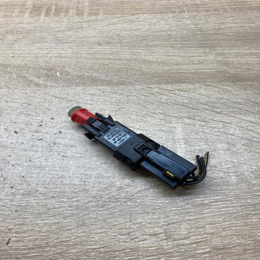 90460325   Brake pedal sensor switch Opel Meriva A