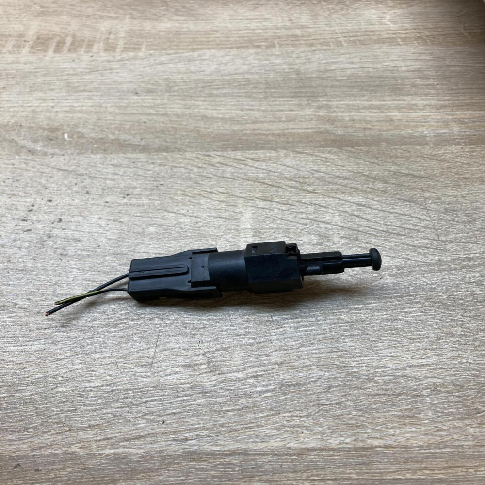 OPEL brake pedal sensor   Brake pedal sensor switch Opel Zafira B