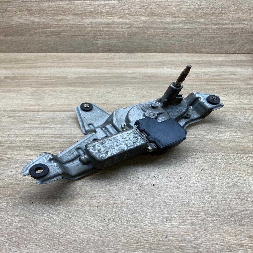 85130 13120 8513013120  Rear window wiper motor Toyota Corolla Verso E121