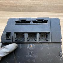 8200309690   Comfort/convenience module Renault Megane II