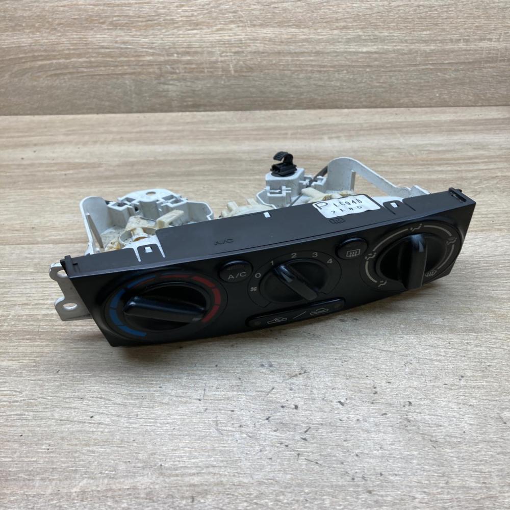 LC94B MAZDA MPV clima  Climate control unit Mazda MPV