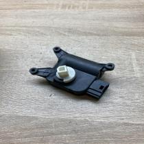 0132801362   Air flap motor/actuator Volkswagen PASSAT B6