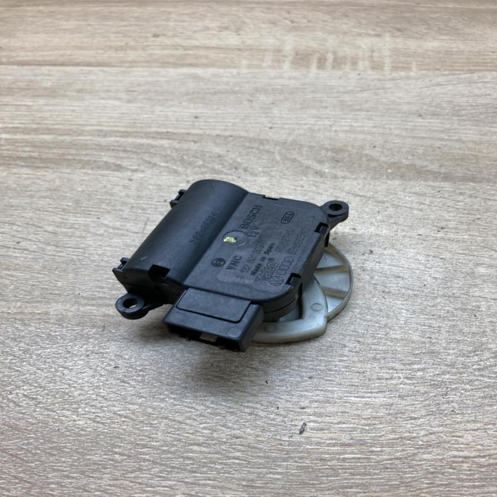 8E1820511C 0132801302  Air flap motor/actuator Audi A4 S4 B6 8E 8H