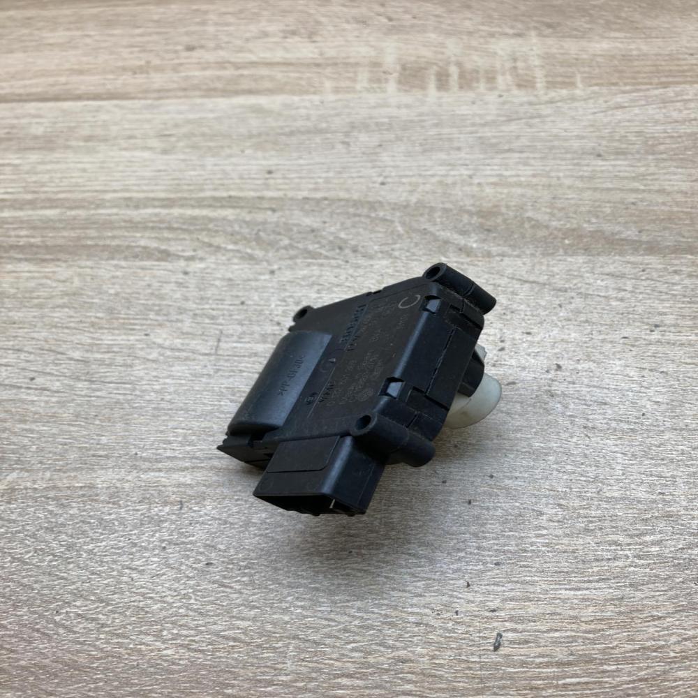4F0820511B 0132801369  Air flap motor/actuator Audi A6 S6 C6 4F