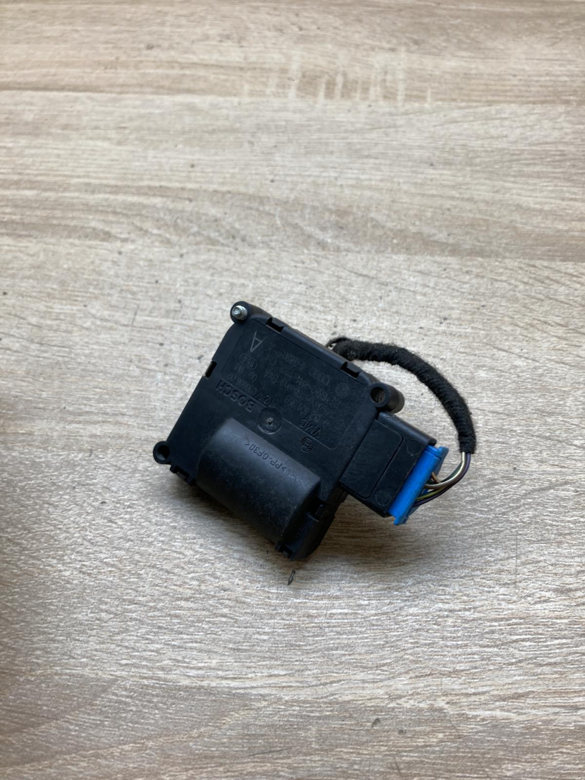 4F0820511A 0132801359  Air flap motor/actuator Audi A6 S6 C6 4F