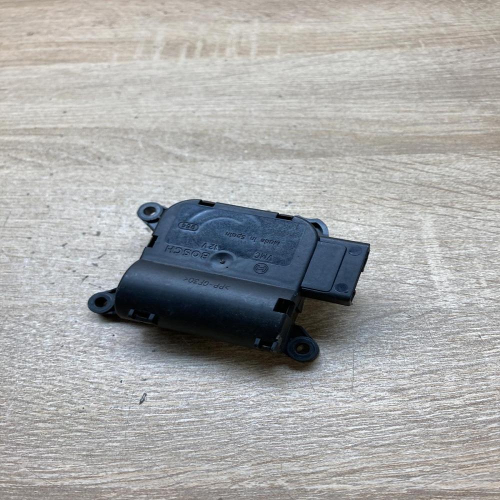 1K0907511B   Air flap motor/actuator Volkswagen PASSAT B6