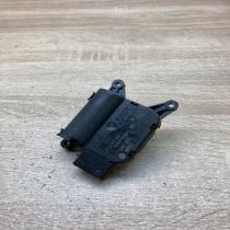 0132801363   Air flap motor/actuator Volkswagen PASSAT B6