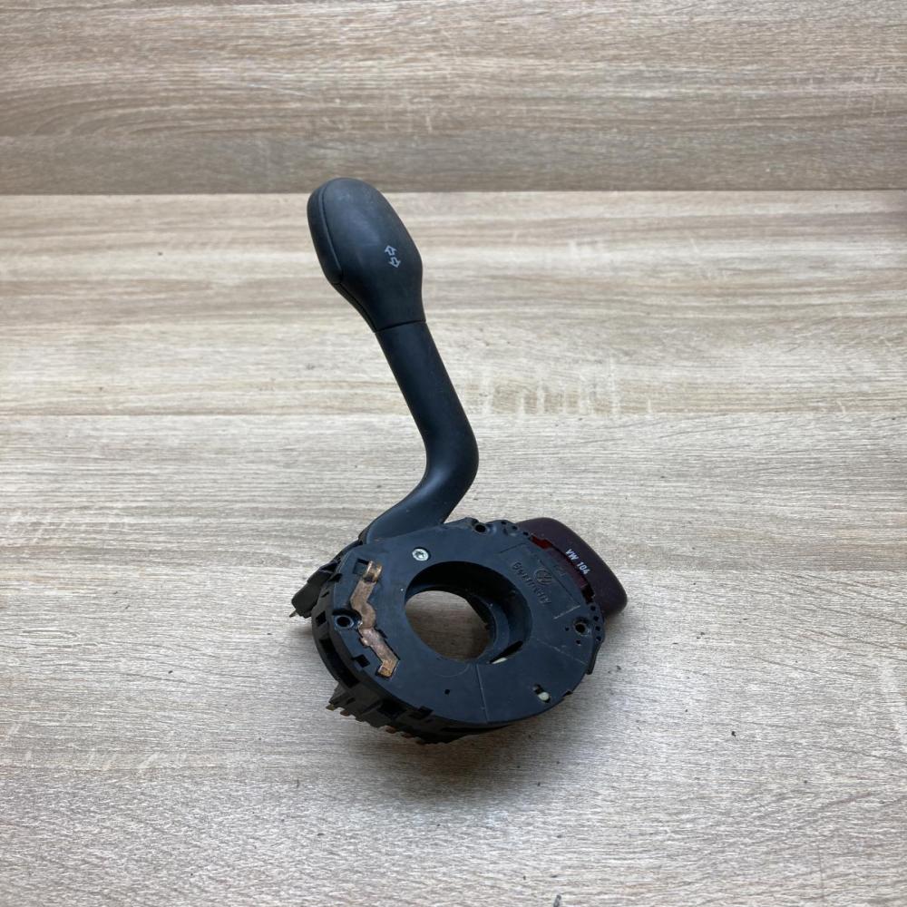 VW104 VW 104  Wiper control stalk Volkswagen Golf III