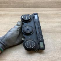 746775 32 74677532  Climate control unit Volkswagen PASSAT B6