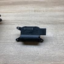 1K0907511C 0132801336  Air flap motor/actuator Volkswagen Golf V