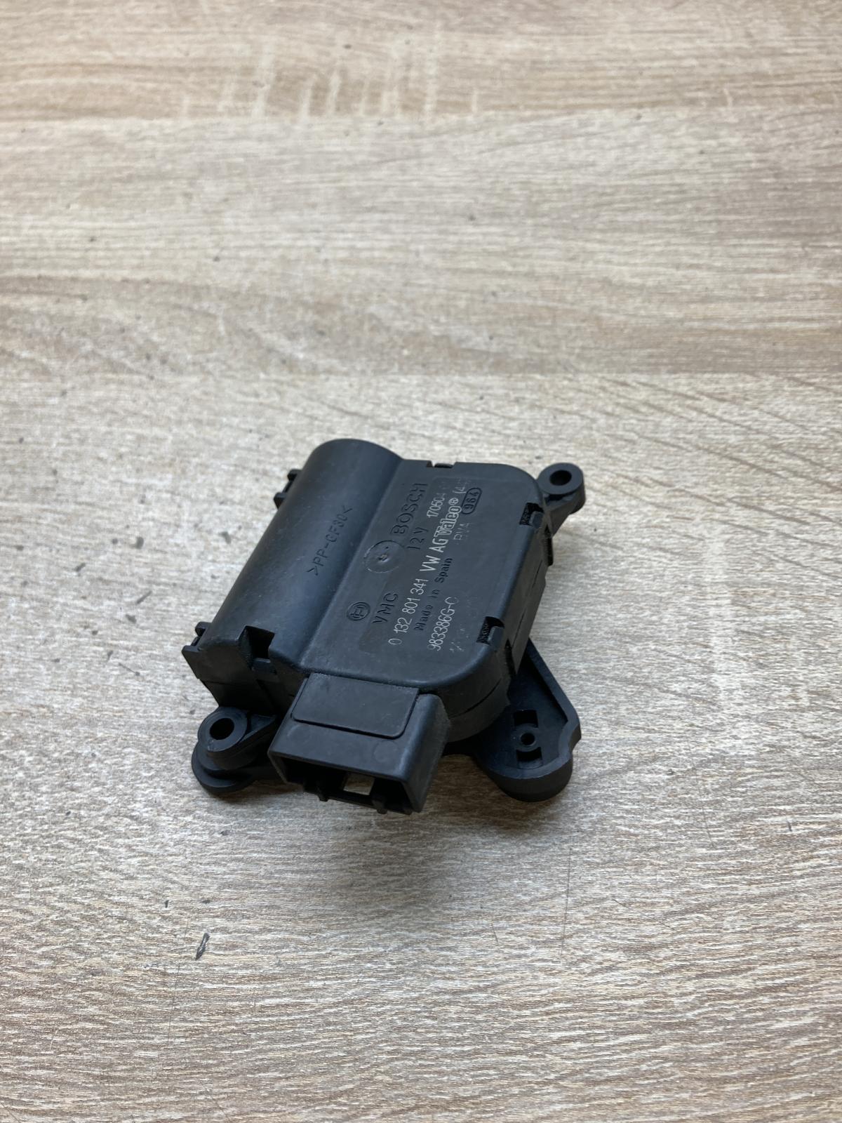 1K0907511B 0132801341 1K0820915 Air flap motor/actuator Volkswagen Touran I