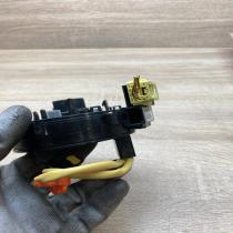 30L0096   Airbag slip ring squib (SRS ring) Toyota Corolla Verso AR10