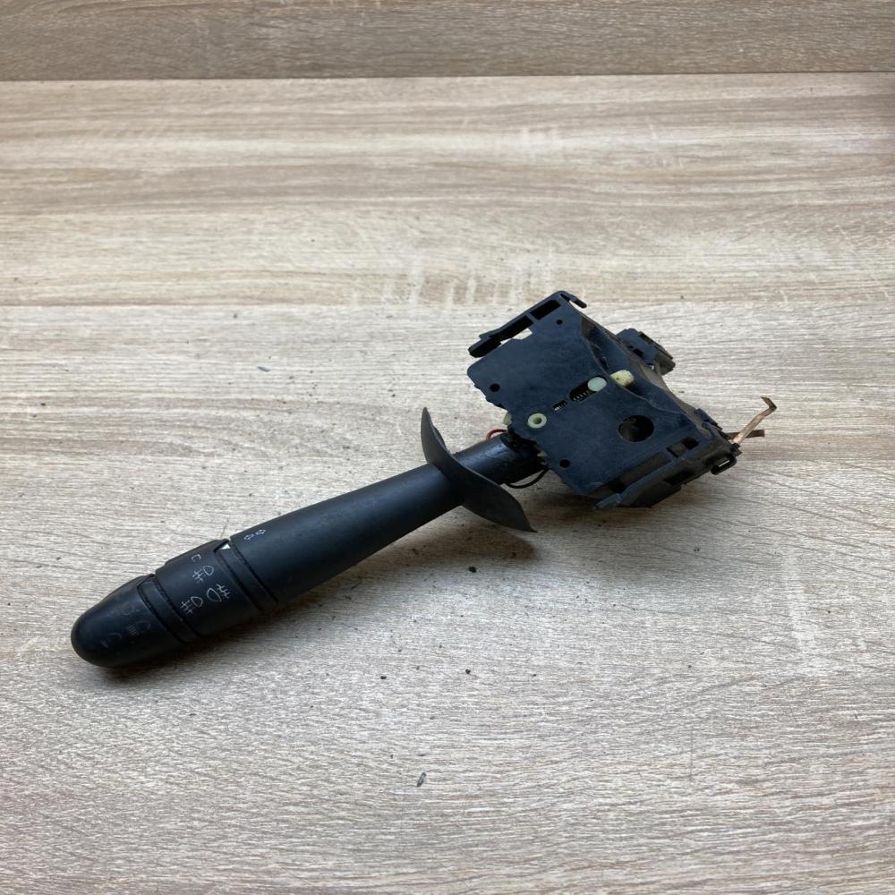 8200002461   Indicator stalk Renault Laguna II