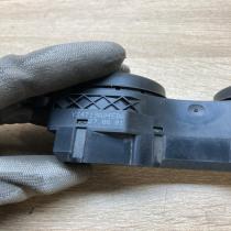 YS4T 19A945 DA YS4T19A945DA  Windscreen/window heater switch Ford Focus