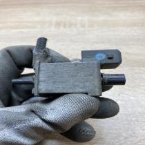 026906283   Vacuum valve Audi A4 S4 B5 8D
