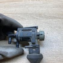 1J0906283A   Vacuum valve Volkswagen PASSAT B5