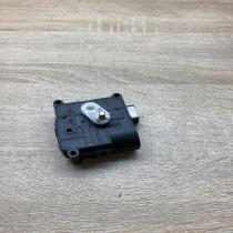 113800 2051 1138002051  Air flap motor/actuator Toyota Corolla Verso AR10