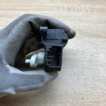 3C1907511A   Air flap motor/actuator Volkswagen PASSAT B6