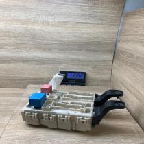 82730 05170 C 8273005170C  Fuse module Toyota Avensis T270