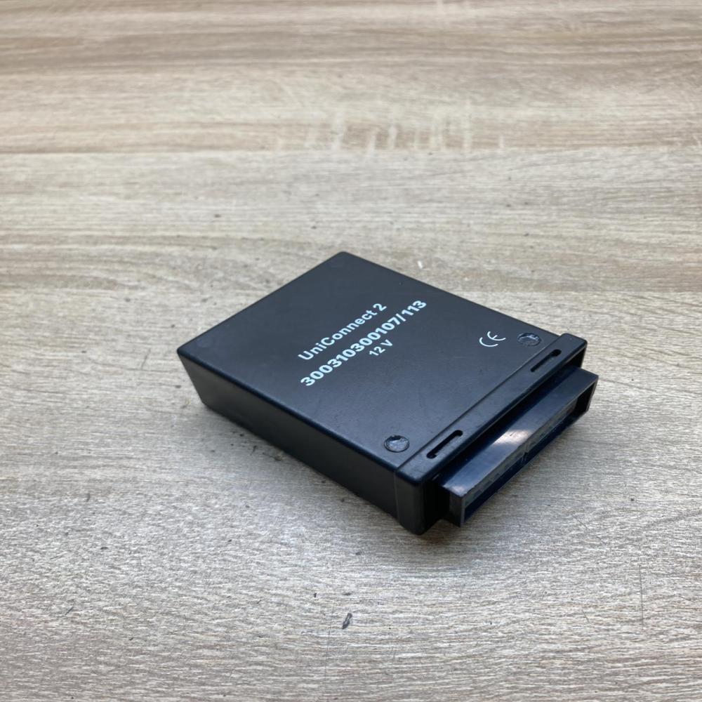300310300107 UNICONNECT 2  Tow bar trailer control unit/module Volkswagen PASSAT