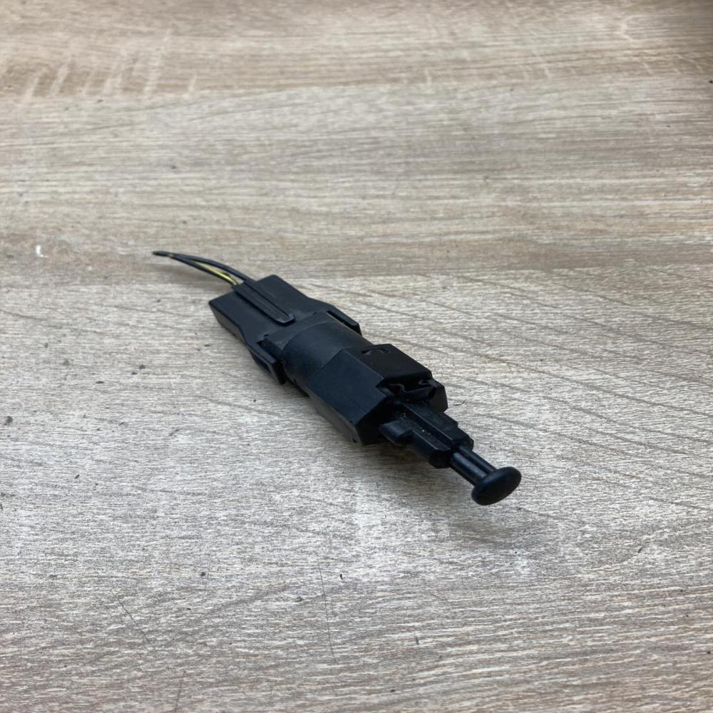 OPEL brake pedal sensor   Brake pedal sensor switch Opel Astra H