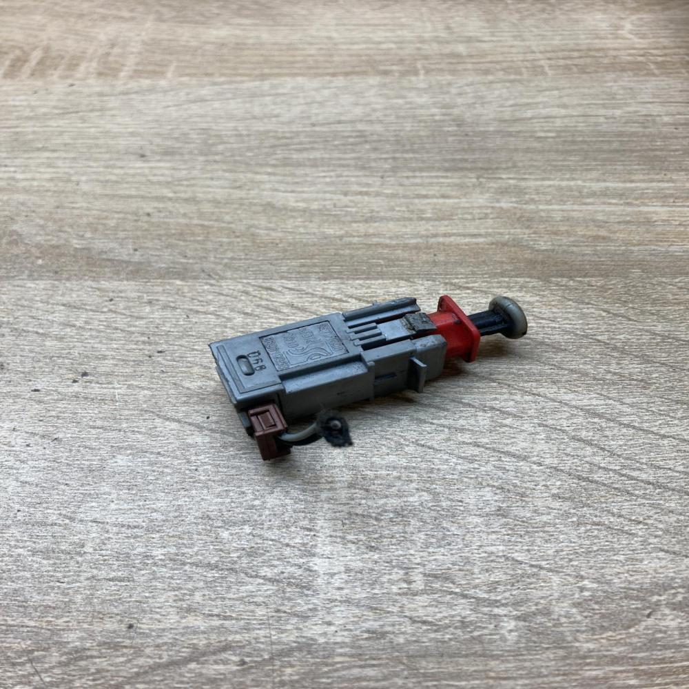55701396 869619858  Brake pedal sensor switch Opel Astra H