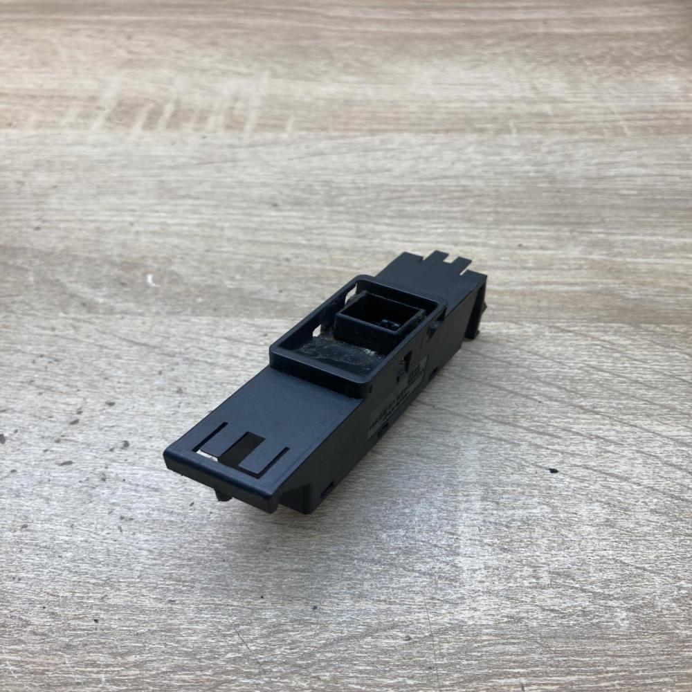 6902176   Electric window control switch BMW 3 E46