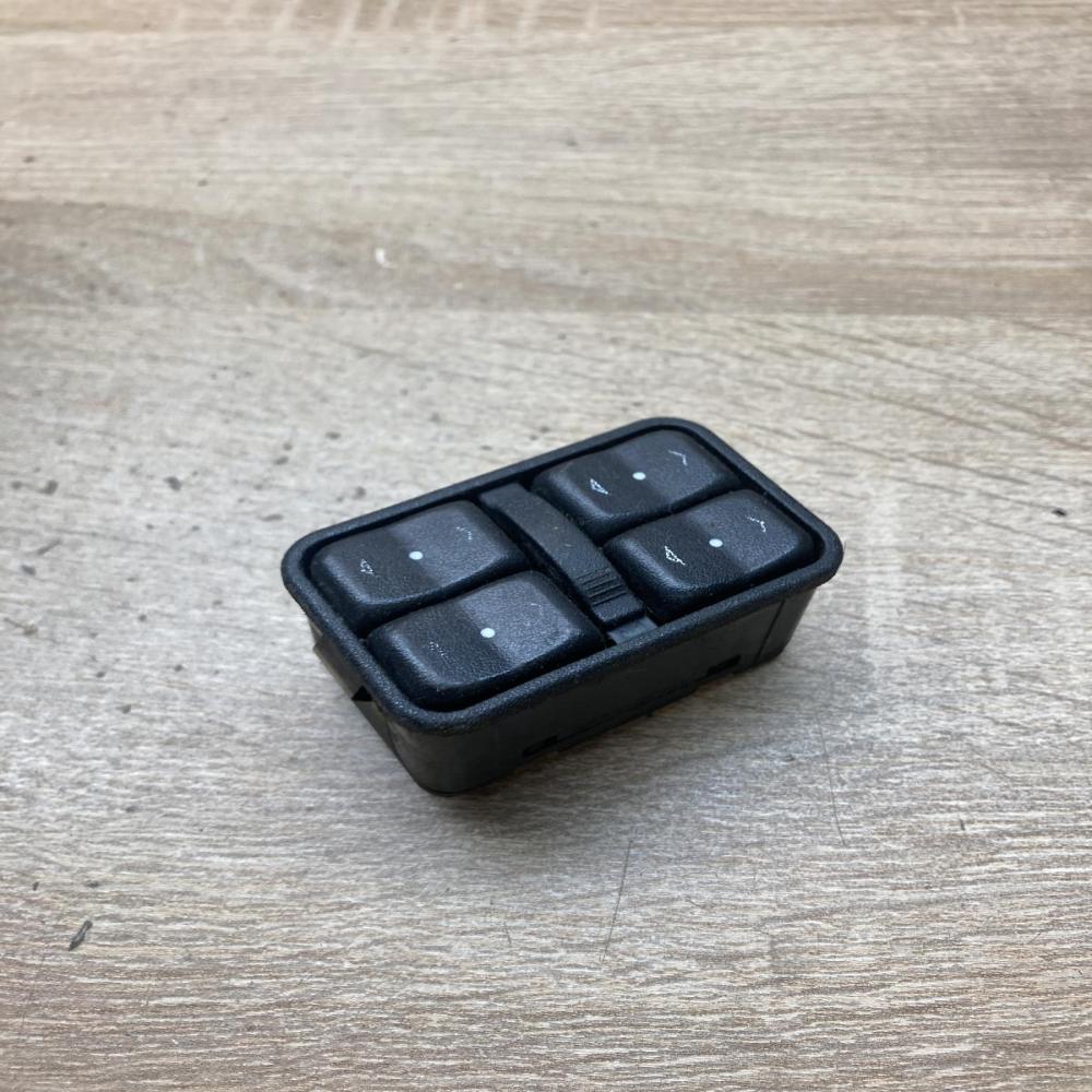 90561086 13363401  Electric window control switch Opel Astra G
