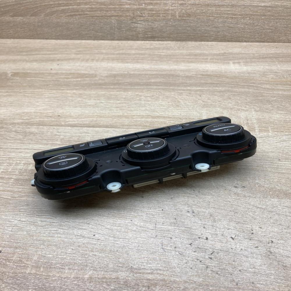 746775 85 746775  Climate control unit Volkswagen PASSAT B6