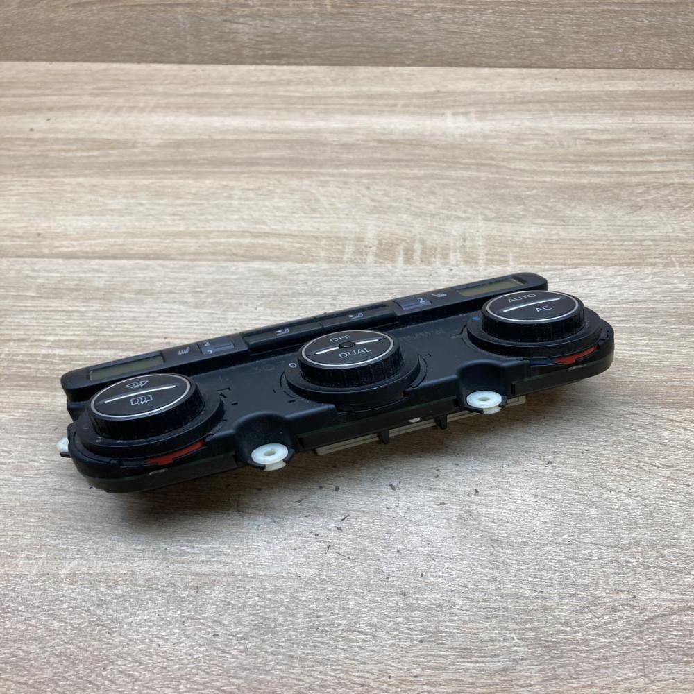 788884 11 78888411  Climate control unit Volkswagen PASSAT B6