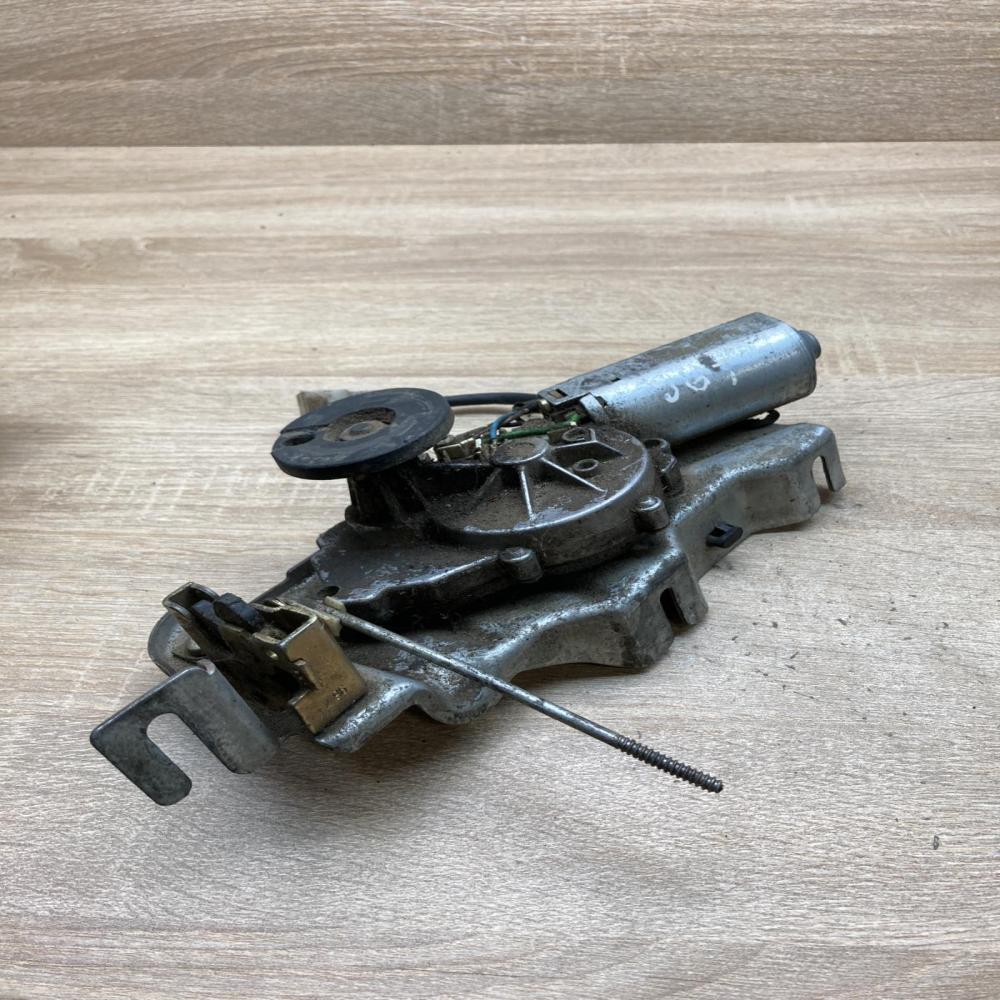 7700831512 1397020052  Rear window wiper motor Renault Laguna I