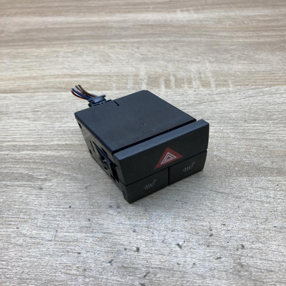 93332971   Hazard light switch Opel Meriva A