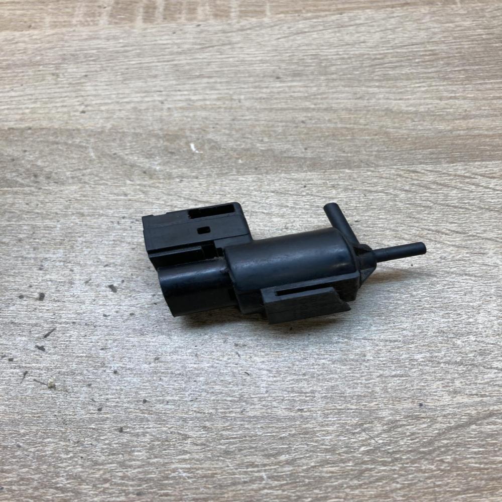 K5T49091   Vacuum valve Mazda Premacy