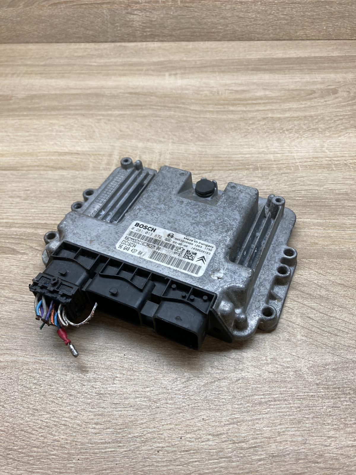 9664843780 0281013872  Engine control unit/module ECU Peugeot 308