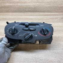 1068701   Climate control unit Peugeot 206