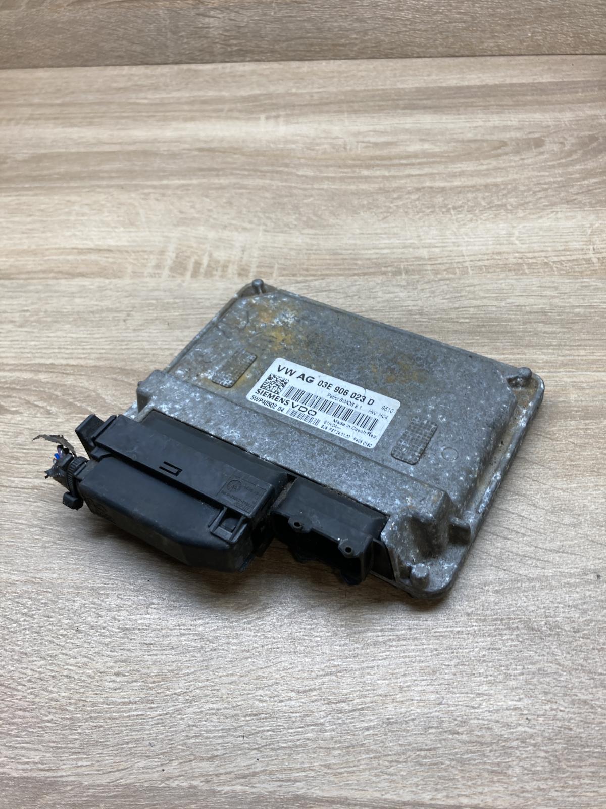 03E906023D 5WP40502  Engine control unit/module ECU Seat Ibiza III (6L)