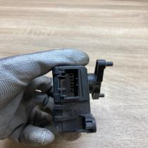 6NN008298 9180021  Air flap motor/actuator Opel Vectra C