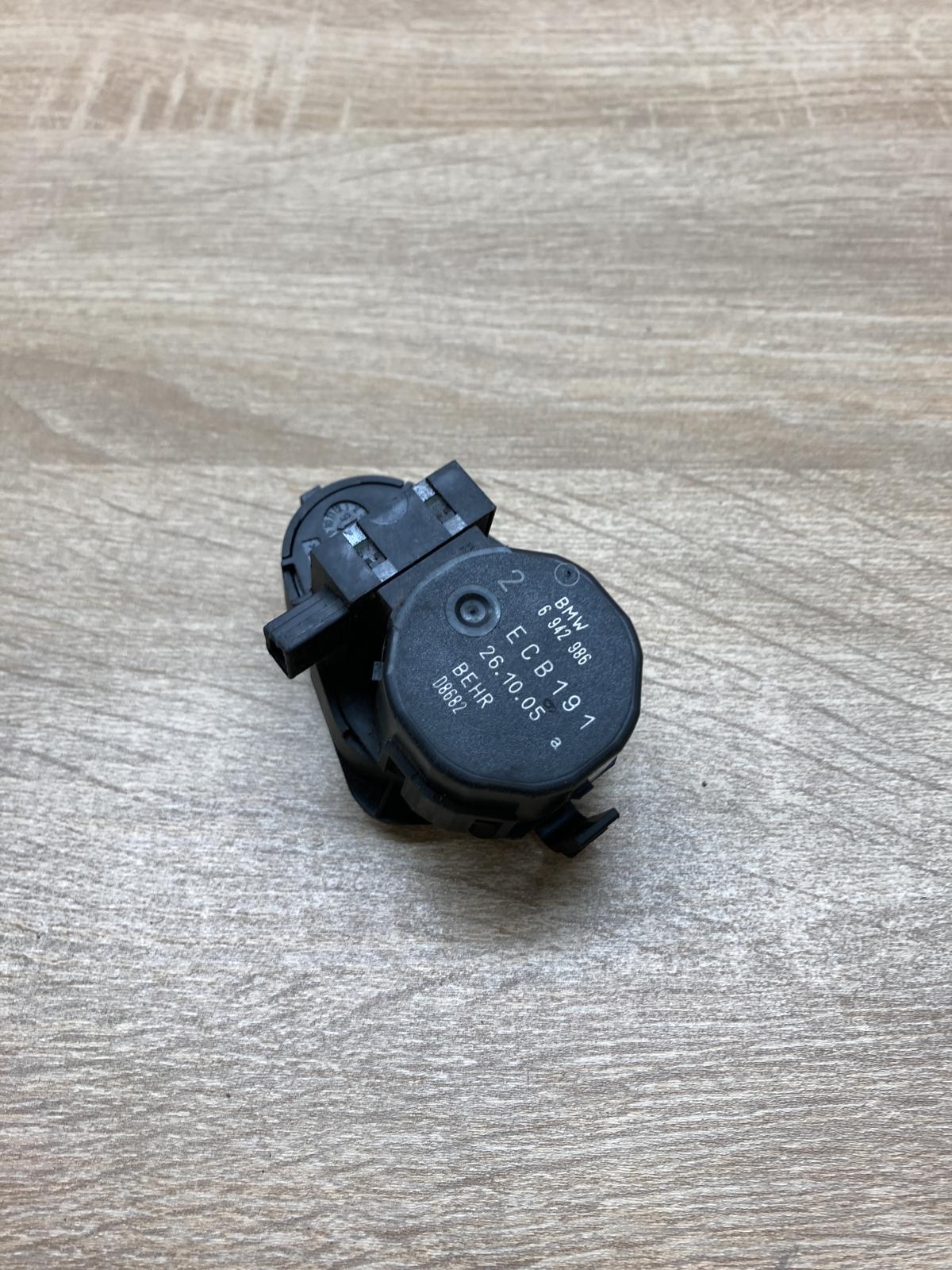 6942986 ECB191  Air flap motor/actuator BMW 5 E60 E61