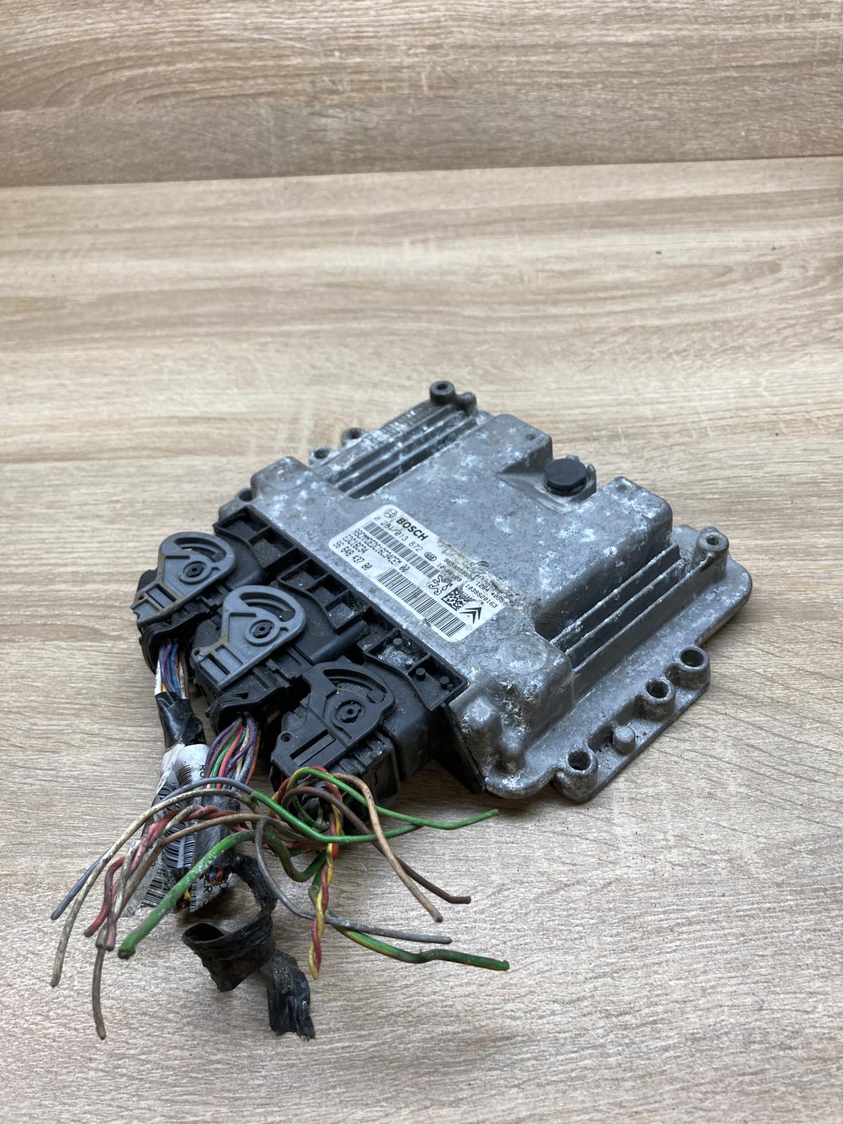 9664843780 0281013872  Engine control unit/module ECU Peugeot 308