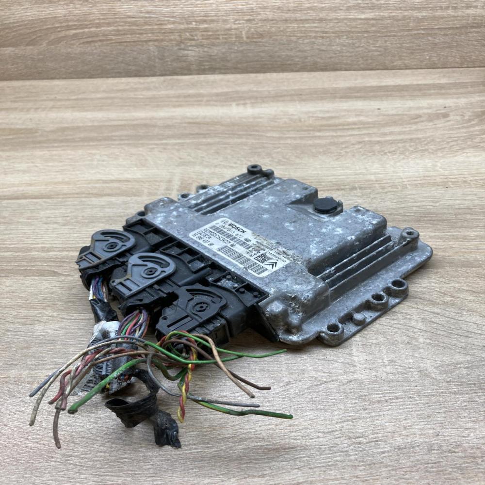 9664843780 0281013872  Engine control unit/module ECU Peugeot 308