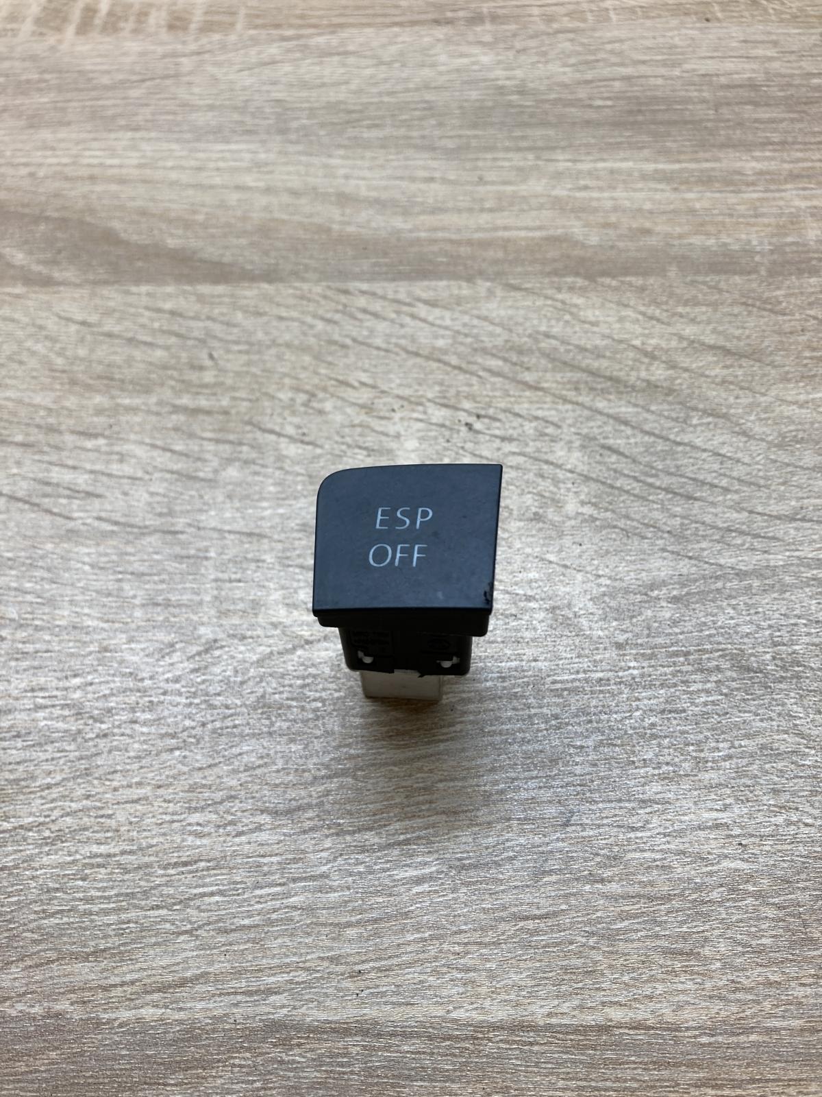 3C0927117C   ESP (stability program) switch Volkswagen PASSAT B6