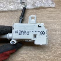 1T0810778 3B0959782  Fuel tank cap lock motor Volkswagen Touran I