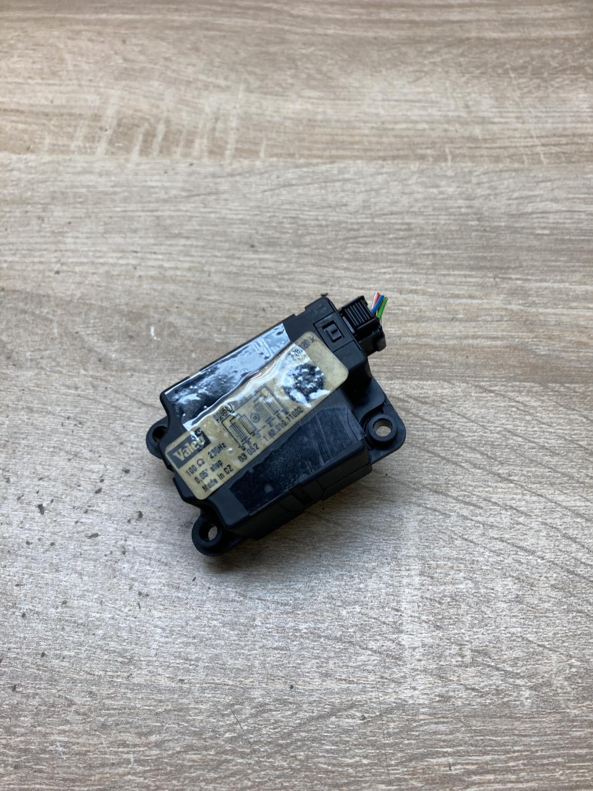 09180200   Air flap motor/actuator Opel Vectra C