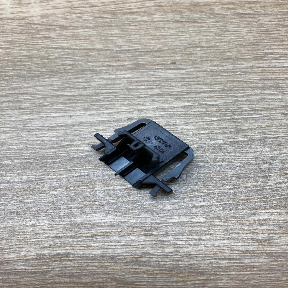 1J0972752   Plug wire Volkswagen PASSAT B8