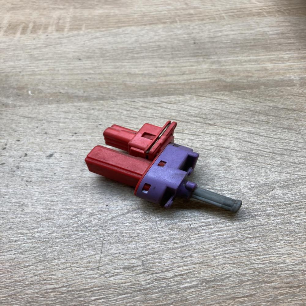 98AB 7C534 AA 98AB7C534AA  Brake pedal sensor switch Ford Focus