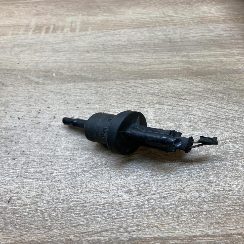 0280142412   Vacuum valve Volvo V50