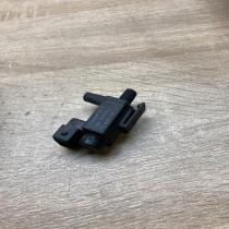 30611668 72224010  Vacuum valve Volvo V70